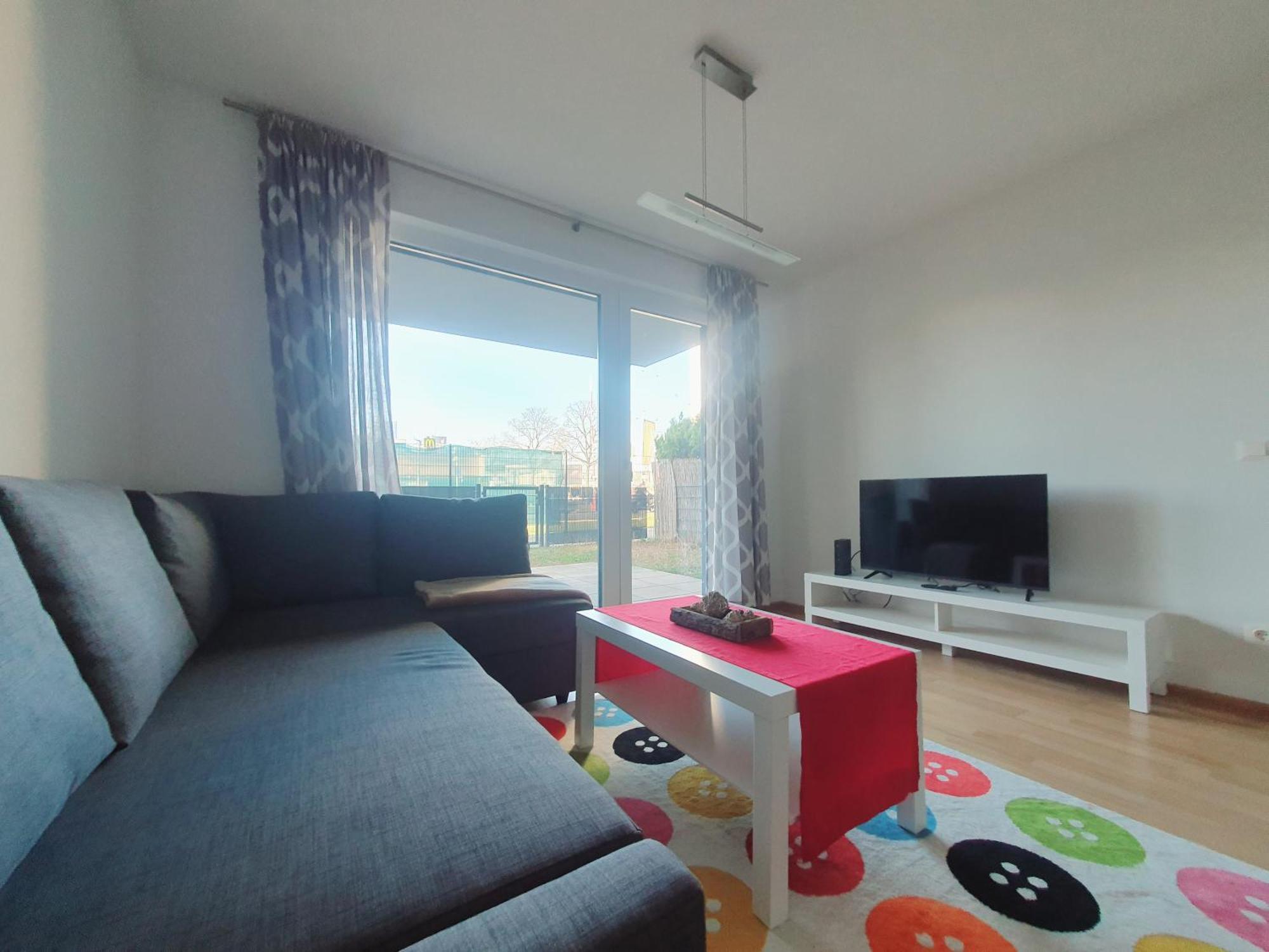 וינה Near Lake One Bedroom Cute Apartment מראה חיצוני תמונה